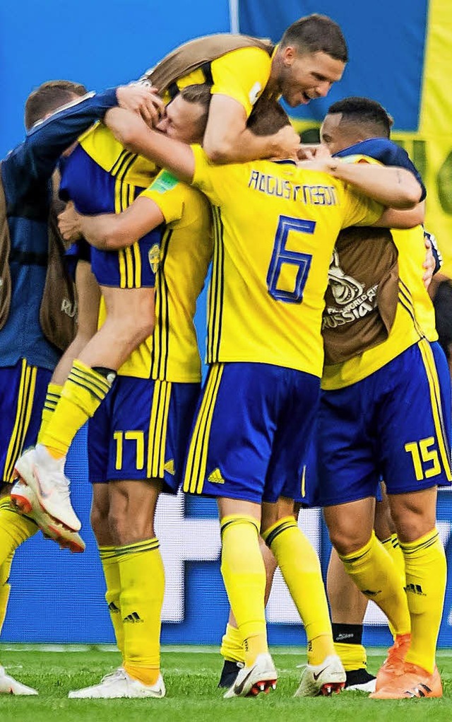 Bei der WM tritt die schwedische Manns...211; und nicht wie elf Einzelspieler.   | Foto: dpa