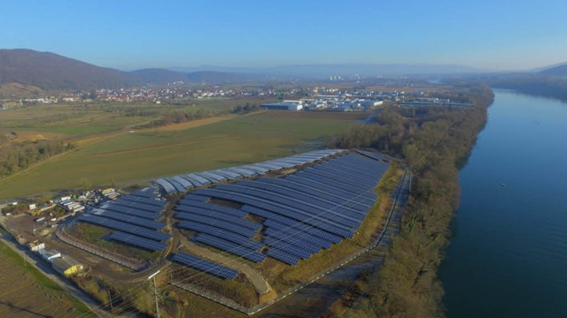 Luftaufnahme vom Solarpark Herten der EWS Schnau.  | Foto: EWS Schnau