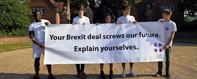 &#8222;Euer Brexit-Deal verdirbt unser...tieren vor Chequers gegen den Brexit.   | Foto: dpa