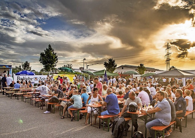 Open-Air-Stimmung in Ehrenkirchen  | Foto:  Joerg Breidenbach