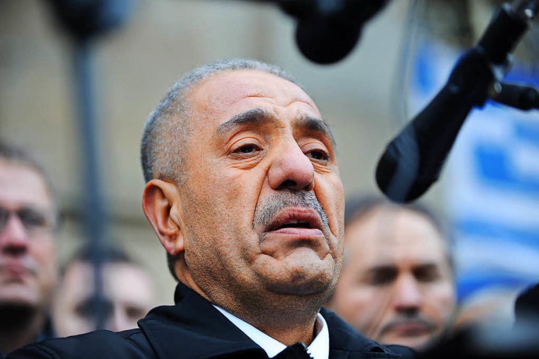 Schmerz, lebenslang: Ismail Yozgat, Vater eines Opfers, als Zeuge vor Gericht  | Foto: dpa