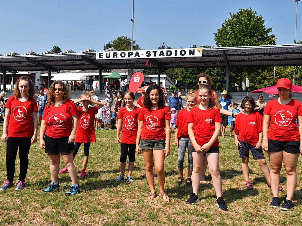 Groe und kleine Besucher nutzten das Sommerwetter fr Spiel und Spa im Europastadion.