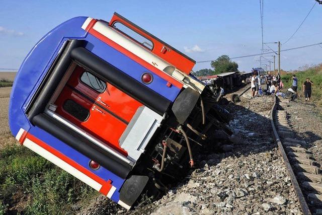 24 Tote und mindestens 73 Verletzte bei Zugunglück in der Türkei