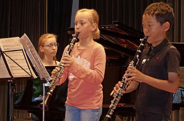 Lioba Luna Schulte und Daito Kobayashi...nzert der Musikschule in Gundelfingen.  | Foto: Annette Preu