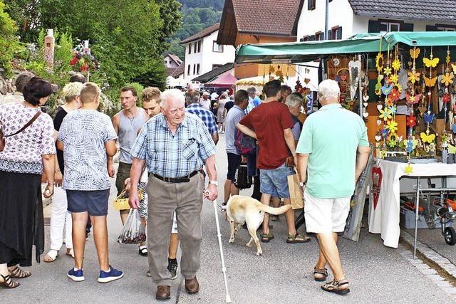 Halb Bauernmarkt, halb Volksfest