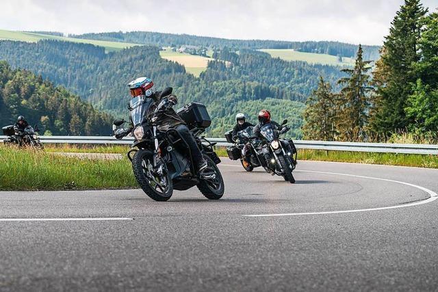 Surren statt knattern – auf dem Elektromotorrad durch den Schwarzwald