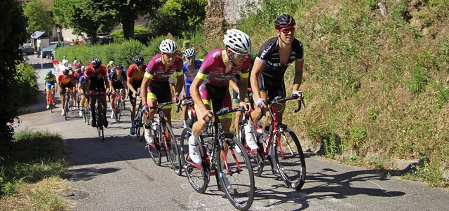 Beim Anstieg zum Castellberg machte di... den Radsportlern schwer zu schaffen.   | Foto: Herbert trogus
