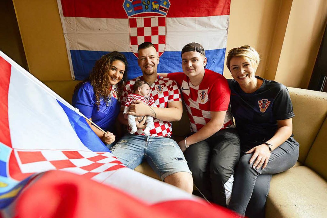 Aniella Barkhosir, Antonio Miocevic, K...a Miocevic  (oben) sind  im WM-Fieber.  | Foto: Ingo Schneider