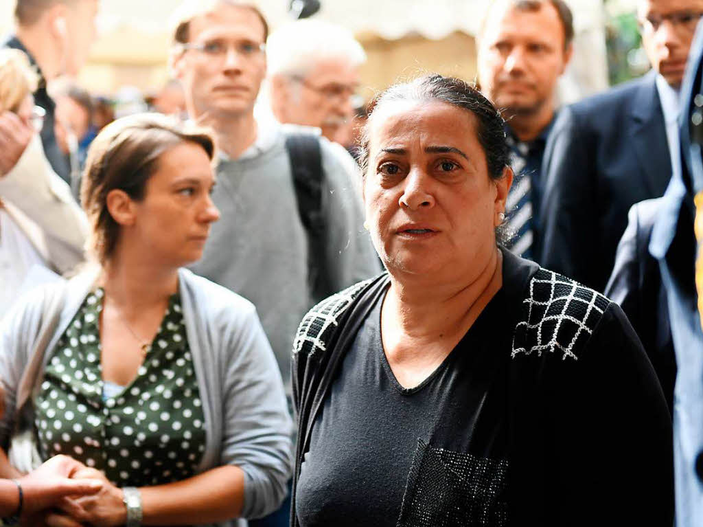 Elif Kubasik, Ehefrau des NSU-Opfers Mehmet Kubasik, kommt zum Oberlandesgericht.