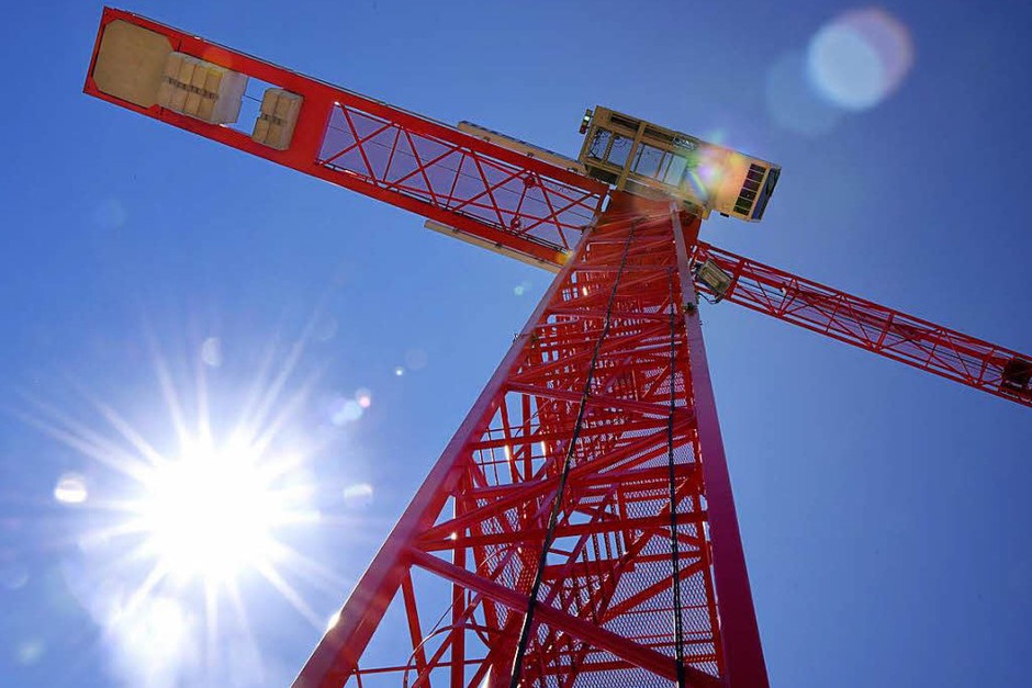 Seit dem Spatenstich im Januar hat sich viel getan auf der Baustelle. So sieht es hier aktuell aus. Zum Schuljahresbeginn 2019/20 soll die Schule bezogen werden. (Foto: Siegfried Gollrad) Seit dem Spatenstich im Januar hat sich viel getan auf der Baustelle. So sieht es hier aktuell aus. Zum Schuljahresbeginn 2019/20 soll die Schule bezogen werden. (Foto: Siegfried Gollrad)