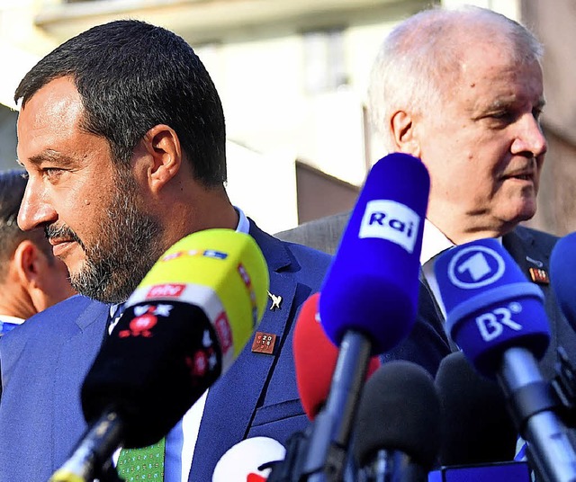 Salvini (l.) und Seehofer in Innsbruck   | Foto: dpa