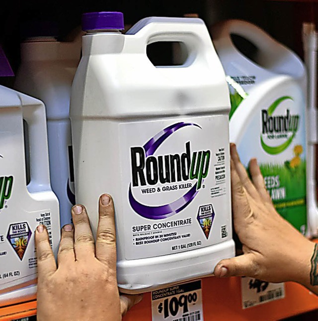 Enthlt Glyphosat: das Unkrautvernichtungsmittel Roundup   | Foto: AFP
