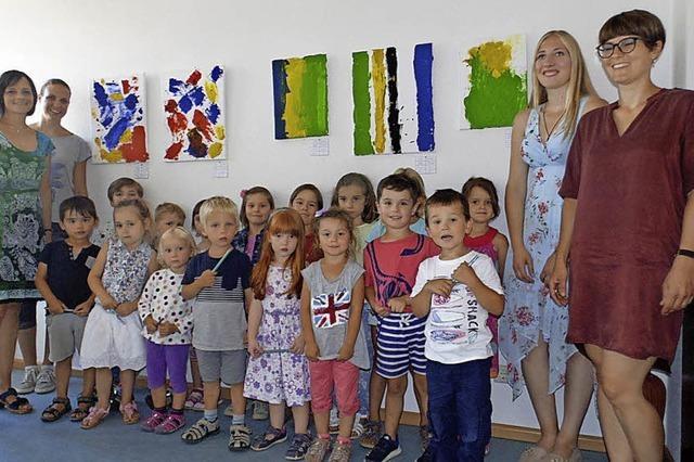 Kinder zeigen ihre Kunstwerke im St.-Josefs-Haus