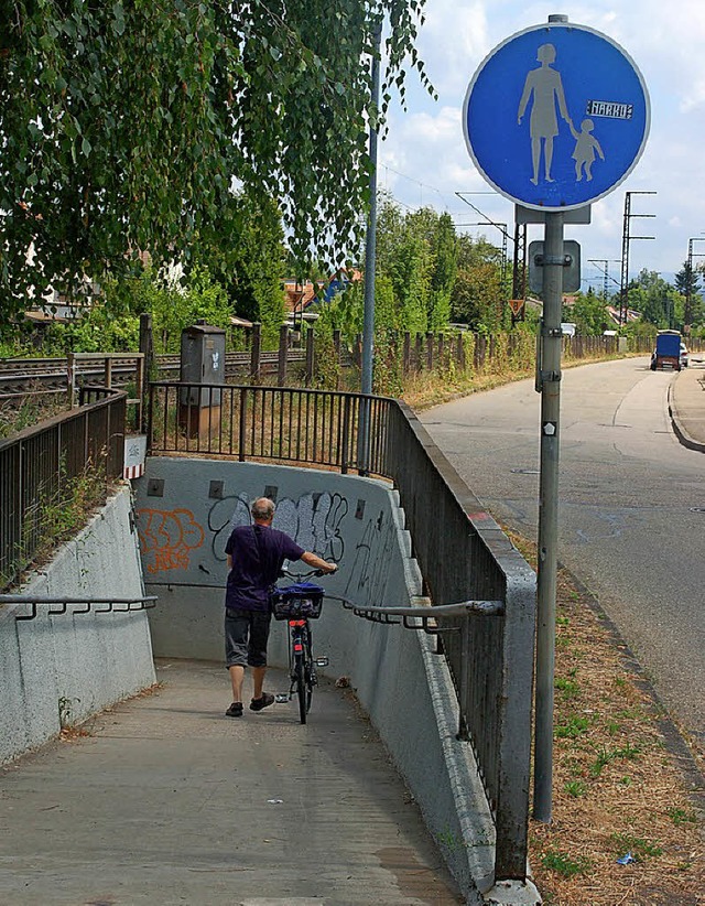 Soll erst ab 2035 modernisiert werden:...terfhrung Knigswaldstrae/Fasanenweg  | Foto: Tor