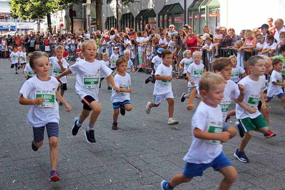 Mit Begeisterung dabei waren die jüngsten Starter beim jetzt Trompeterlauf heißenden Altstadtlauf. (Foto: Nina Witwicki) Mit Begeisterung dabei waren die jüngsten Starter beim jetzt Trompeterlauf heißenden Altstadtlauf. (Foto: Nina Witwicki)