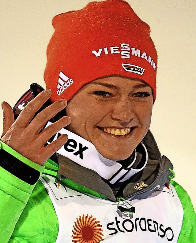 Auch Olympiasiegerin Carina Vogt geht am Freitag und am Samstag  vom Bakken.   | Foto: AFP