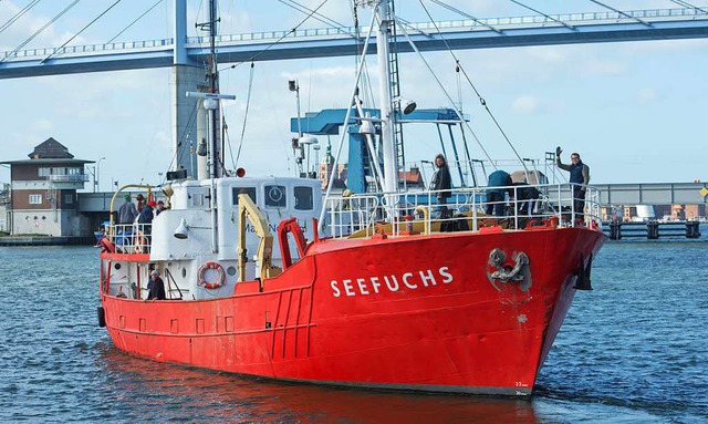 Das Rettungschiff &#8222;Seefuchs&#822...uslaufen, Kapitne stehen vor Gericht.  | Foto: dpa