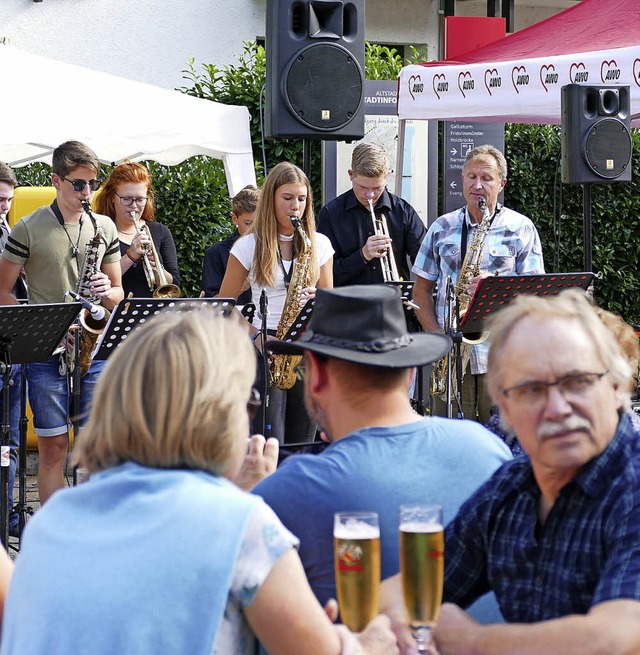 Entspannt Musik hren unter freiem Him...es Rezept der School&#8217;s-out-Party  | Foto: David Rutschmann