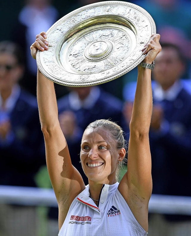 Strahlende Siegerin: Angelique Kerber.   | Foto:  AFP