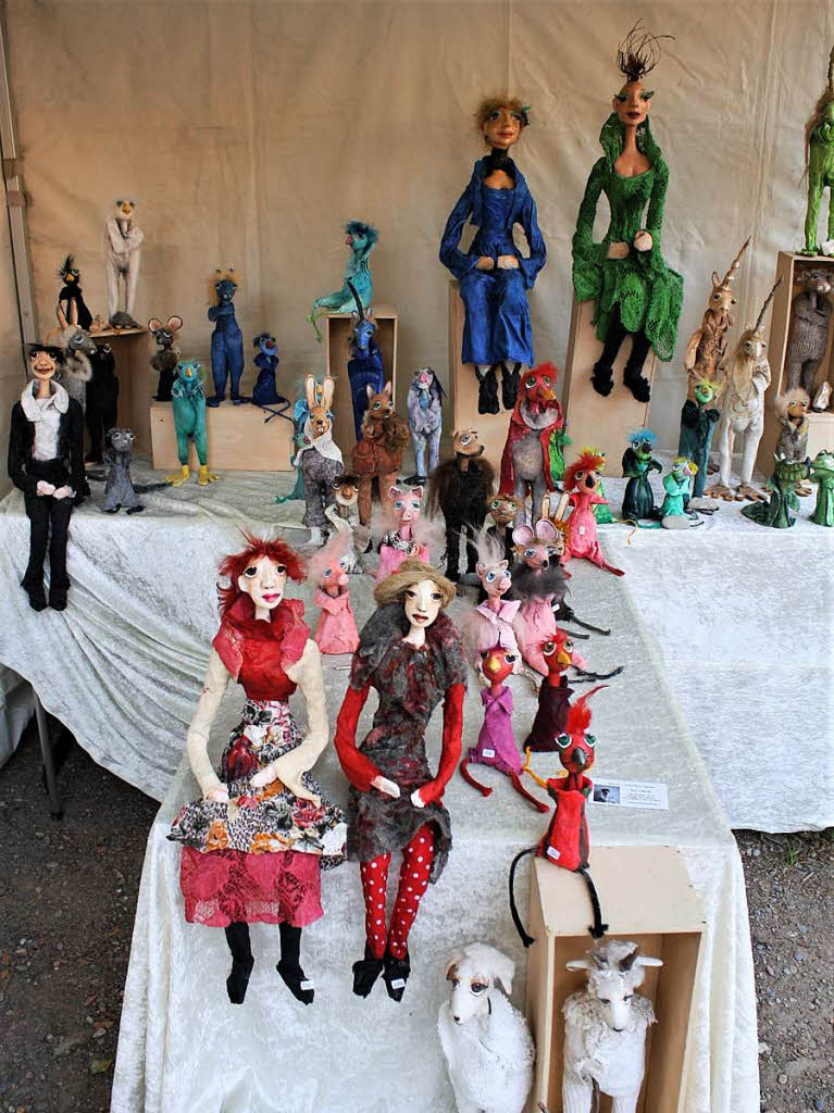Lebenspralle Figuren und Puppen aus Stoff macht Eva Lbold