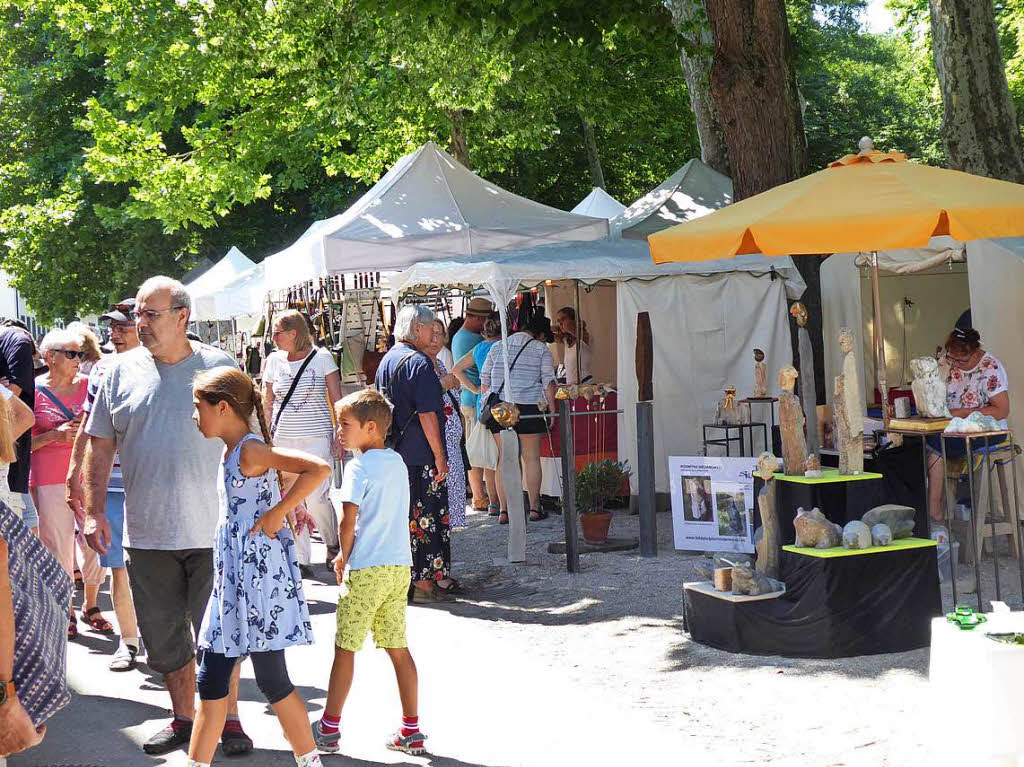 Groer Andrang herrschte auf dem Kunsthandwerkermarkt in Staufen