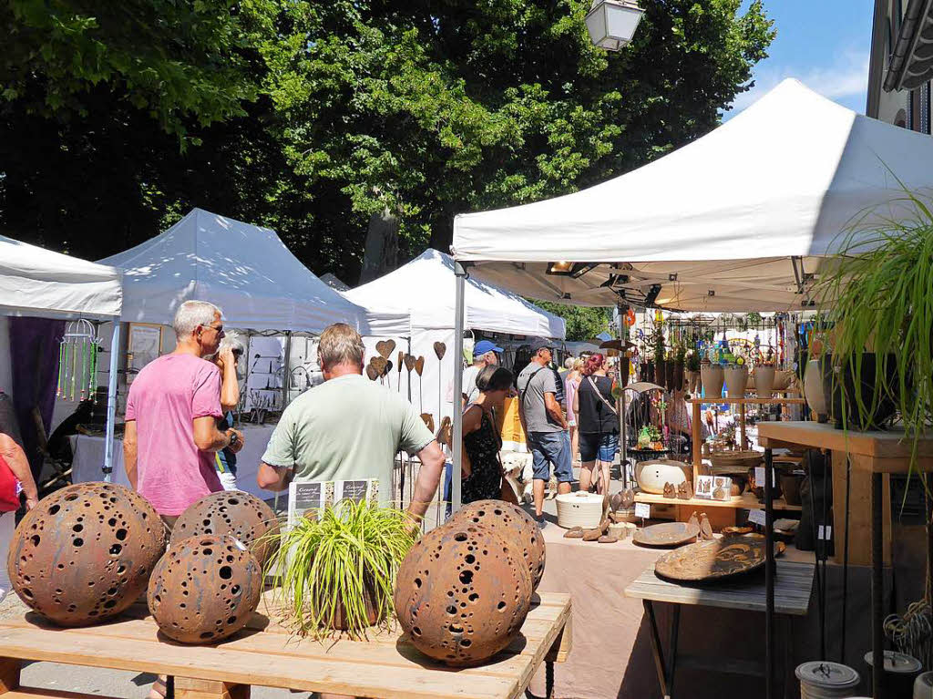 Groer Andrang herrschte auf dem Kunsthandwerkermarkt in Staufen