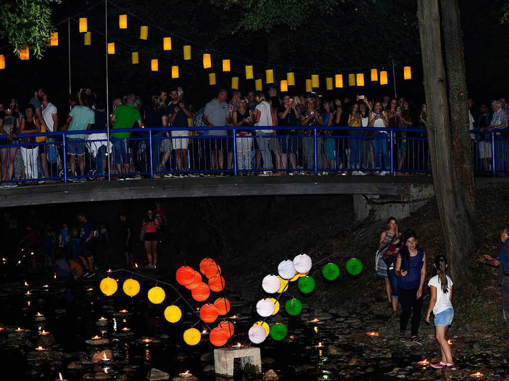 Lichter, Laune, lecker – die tolle Atmosphre im Bad Krozinger Kurpark wollten sich am Wochenende viele nicht entgehen lassen.