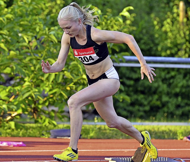 Sophia Sommer beim Start ber 200 Meter in Emmendingen   | Foto: Thoma