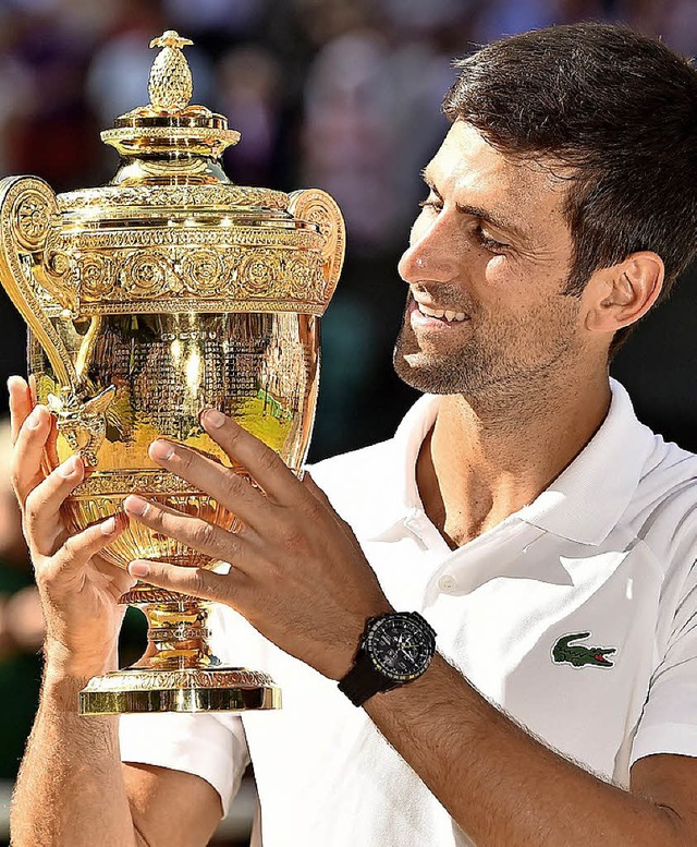 Novak Djokovic  mit Pokal   | Foto: AFP