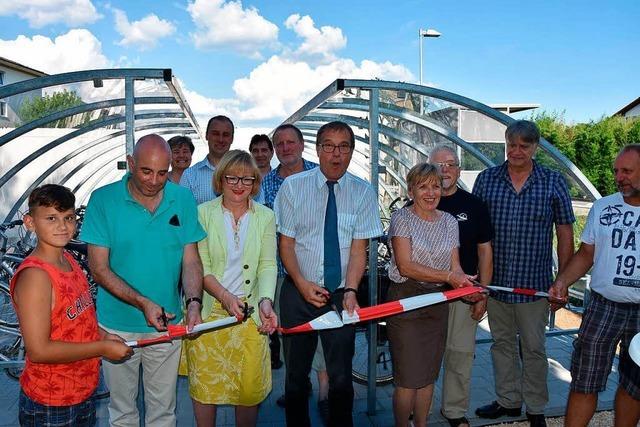 Am Bahnhof in Herten wurden neue Fahrradstellpltze eingeweiht