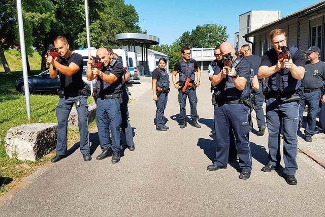 Video: Polizisten vom Hochrhein trainieren für Anti-Terror-Einsatz