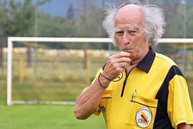 Mit 82 Jahren ist Werner Ziebold Südbadens ältester Schiedsrichter