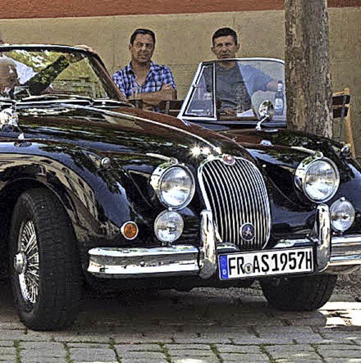 Am Samstag sind schicke Oldtimer wieder fr einen guten Zweck unterwegs.  | Foto: Mnch