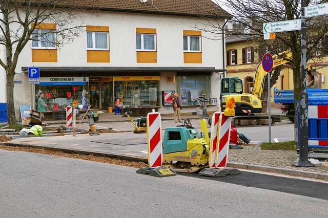 Der Glasfaserausbau geht in Efringen-K... Januar am Bahnhof  Efringen-Kirchen.   | Foto: Langelott