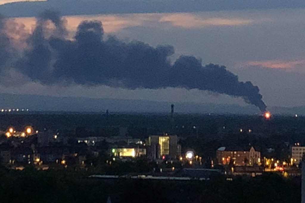 Großbrand am Straßburger Hafen – auch deutsche Retter im Einsatz