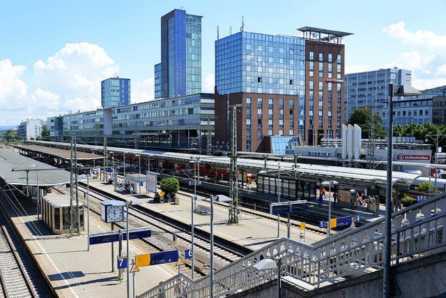 Am Freiburger Hauptbahnhof hat es nach...einen Notarzteinsatz am Gleis gegeben.  | Foto: Rita Eggstein