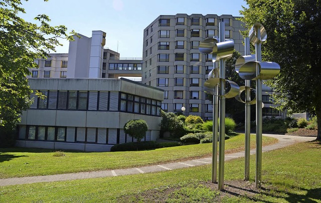 Die Stadt Bad Sckingen will die Immobilie des Rehaklinikums kaufen.   | Foto: Archivfoto: Michael Krug
