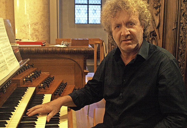 Der Organist Stephan Kofler aus Meran ...chtete Vivaldi-Bearbeitung mitgebracht  | Foto: Karin Stckl-Steinebrunner