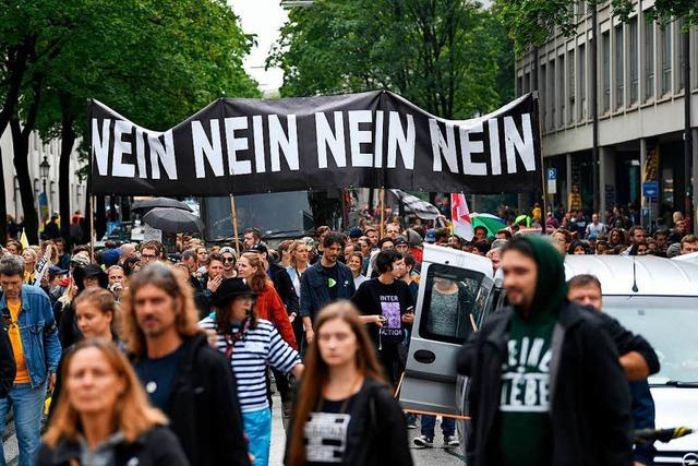 Rund 18.000 Teilnehmer bei #ausgehetzt-Demo in München