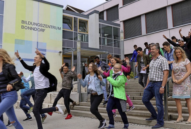 Im Bonndorfer Bildungszentrum stehen d...den baldigen Beginn der Sommerferien.   | Foto: Deinzer