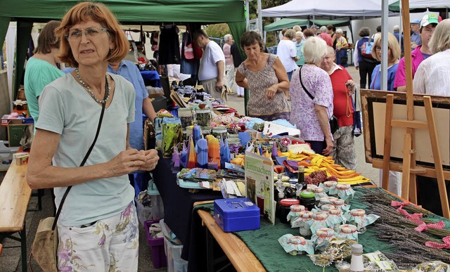 Der Verkaufsstand der Tagessttte  bot eigene Produkte an.   | Foto: H. Bader