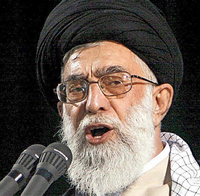 Der starke Mann im Staat: Ali Khamenei   | Foto: DPA