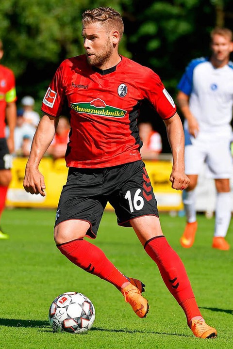 Yoric Ravet wird  fr einige Zeit keinen Ball mehr am Fu haben.   | Foto: keller