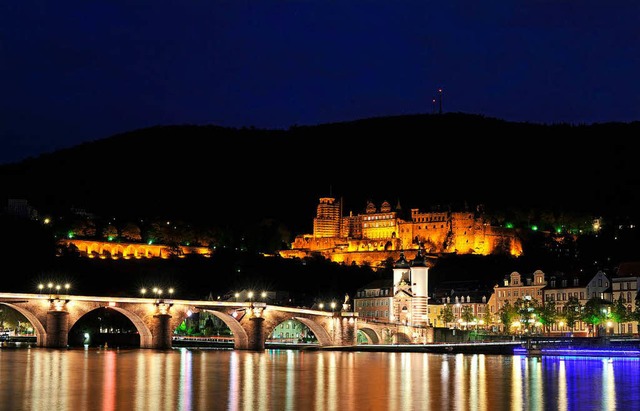 Die Lichter der Heidelberger Altstadt ...ben in der Altstadt weniger idyllisch.  | Foto: dpa