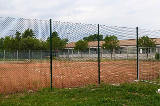 Auf der  Tennisanlage in Langenwinkel soll ein neuer Fuballplatz entstehen.  | Foto: Adriano Nicolosi