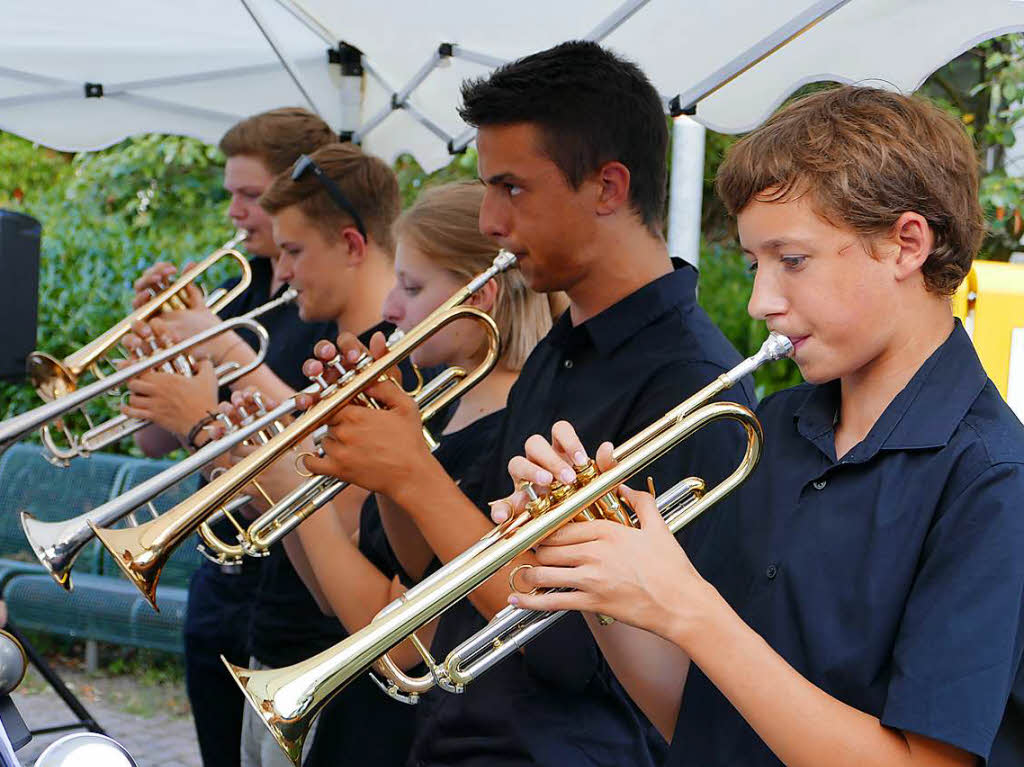 Musik und gute Laune bei der School’s-Out-Party auf dem Rudolf-Eberle-Platz