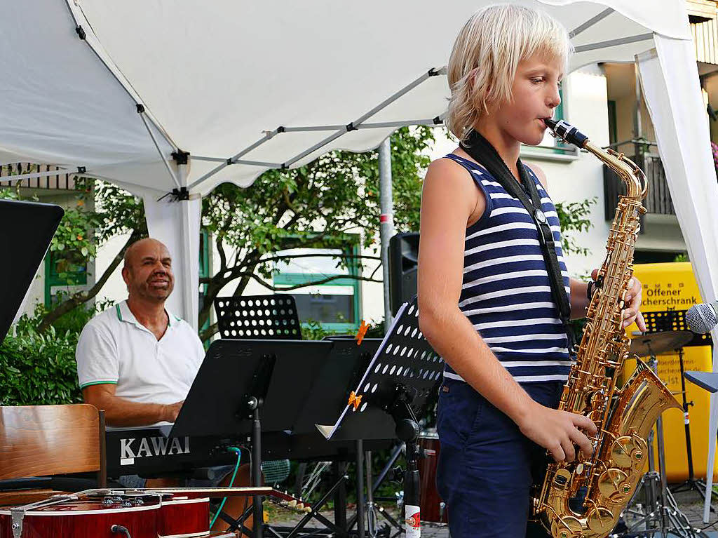 Musik und gute Laune bei der School’s-Out-Party auf dem Rudolf-Eberle-Platz