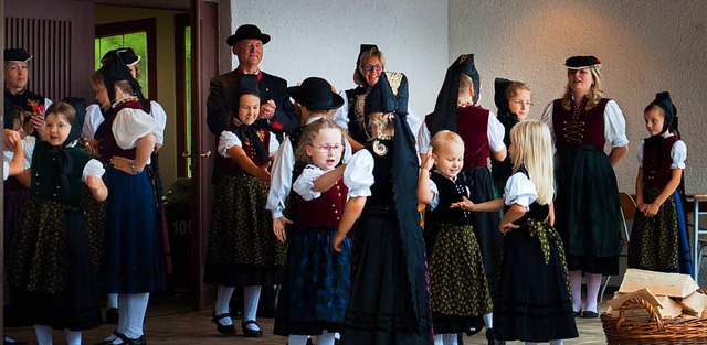 Trachtenkinder bei der &#8222;Gruezi-Schweiz-Woche&#8220; in Husern   | Foto: Veranstalter
