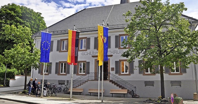 Fr das umgebaute Rathaus  in Vrstetten  gibt es einen Preis.   | Foto: Geisler