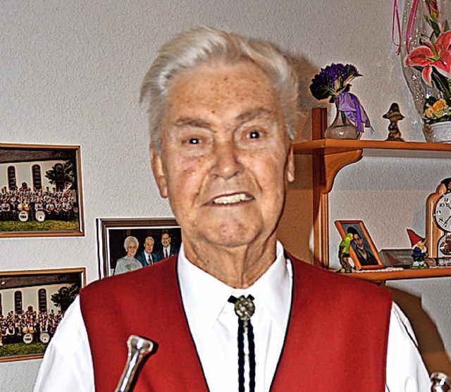 Horst Heitz (81) ist seit 1999 Chef der Rentnerband.   | Foto: Diehl